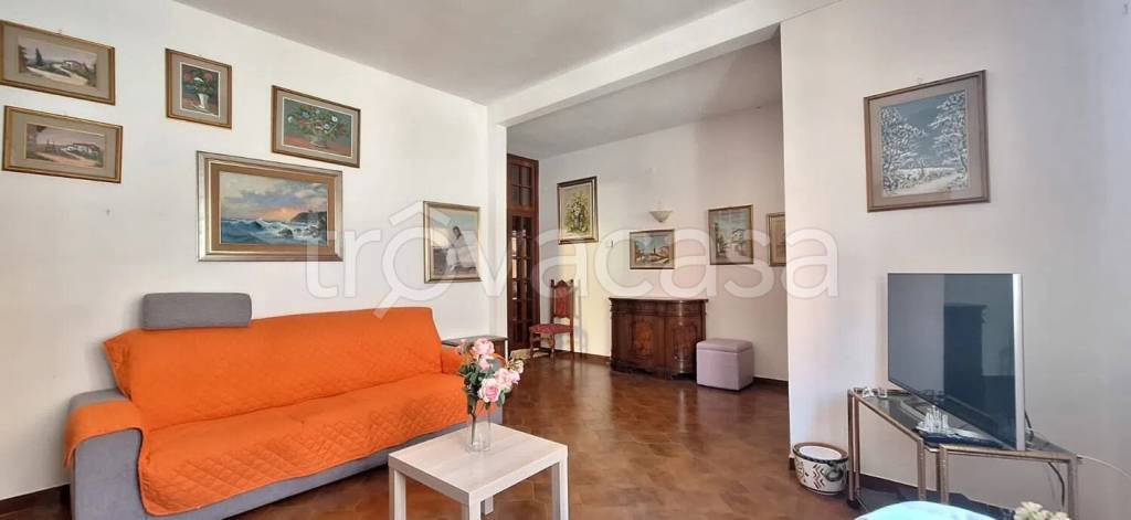 casa indipendente in vendita a Cecina