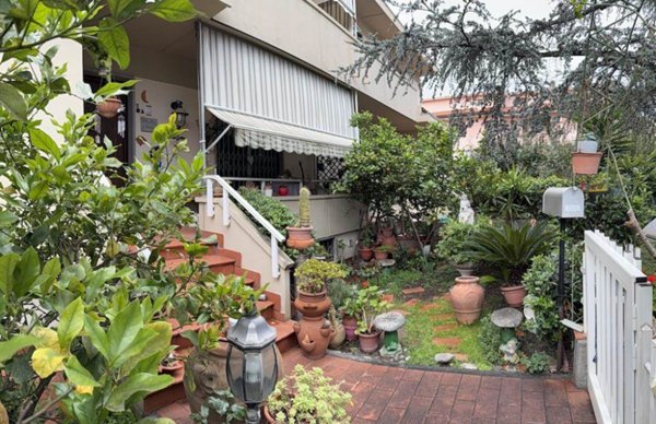 casa indipendente in vendita a Cecina
