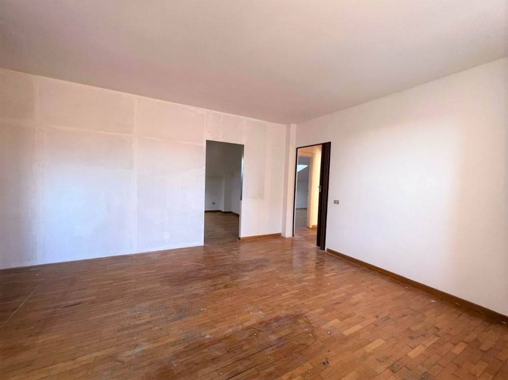 appartamento in vendita a Cecina