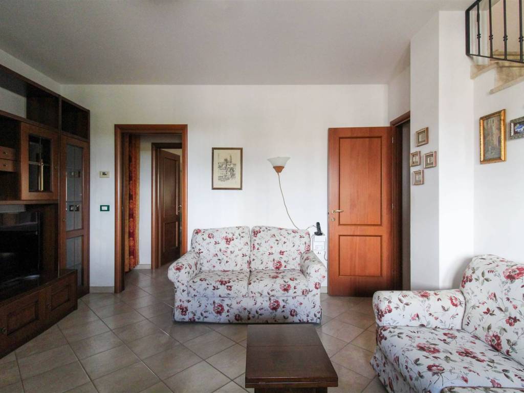 appartamento in vendita a Cecina
