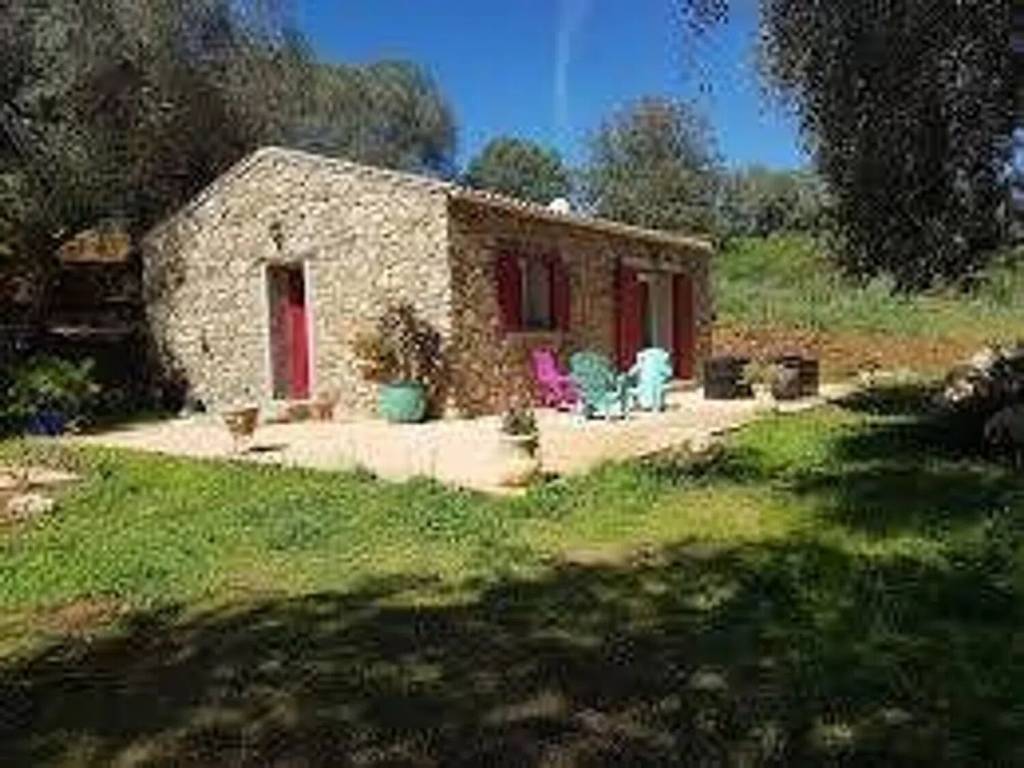 casa indipendente in vendita a Cecina