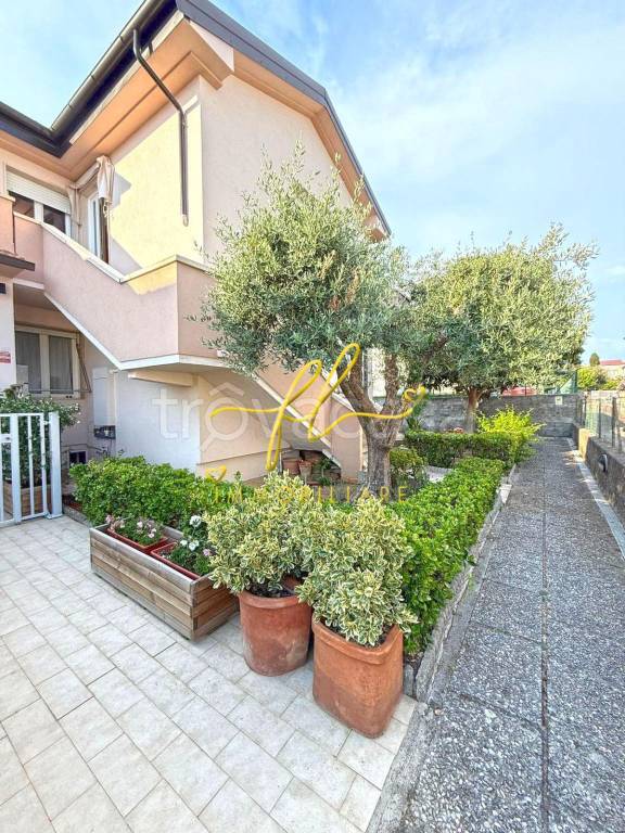 appartamento in vendita a Cecina