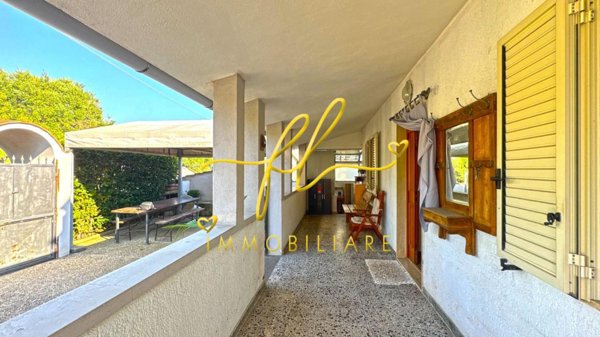 casa indipendente in vendita a Cecina