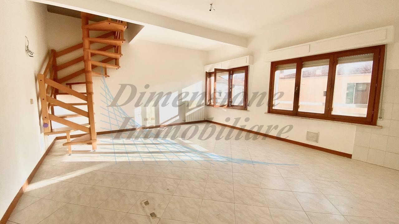 appartamento in vendita a Cecina