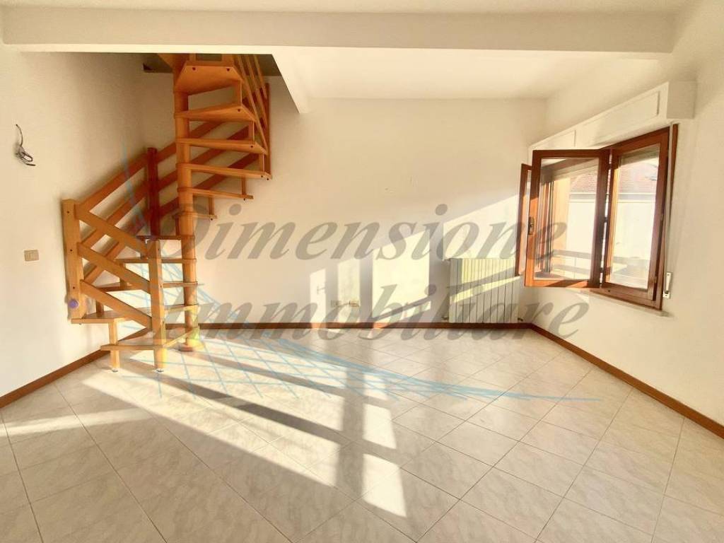 appartamento in vendita a Cecina