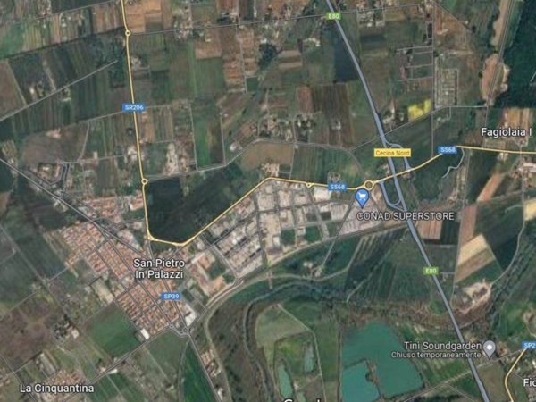 negozio in vendita a Cecina