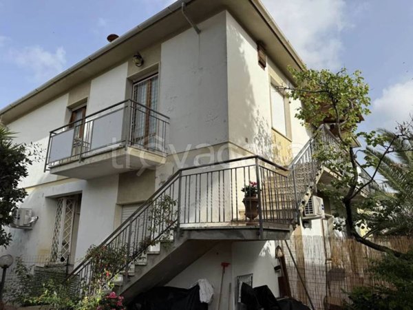 appartamento in vendita a Cecina