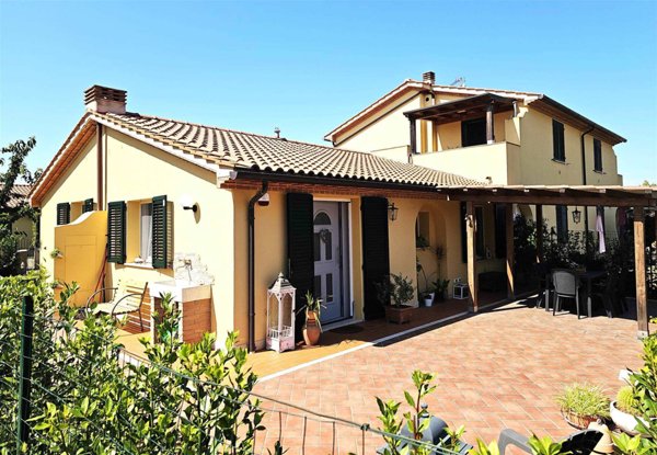 appartamento in vendita a Cecina