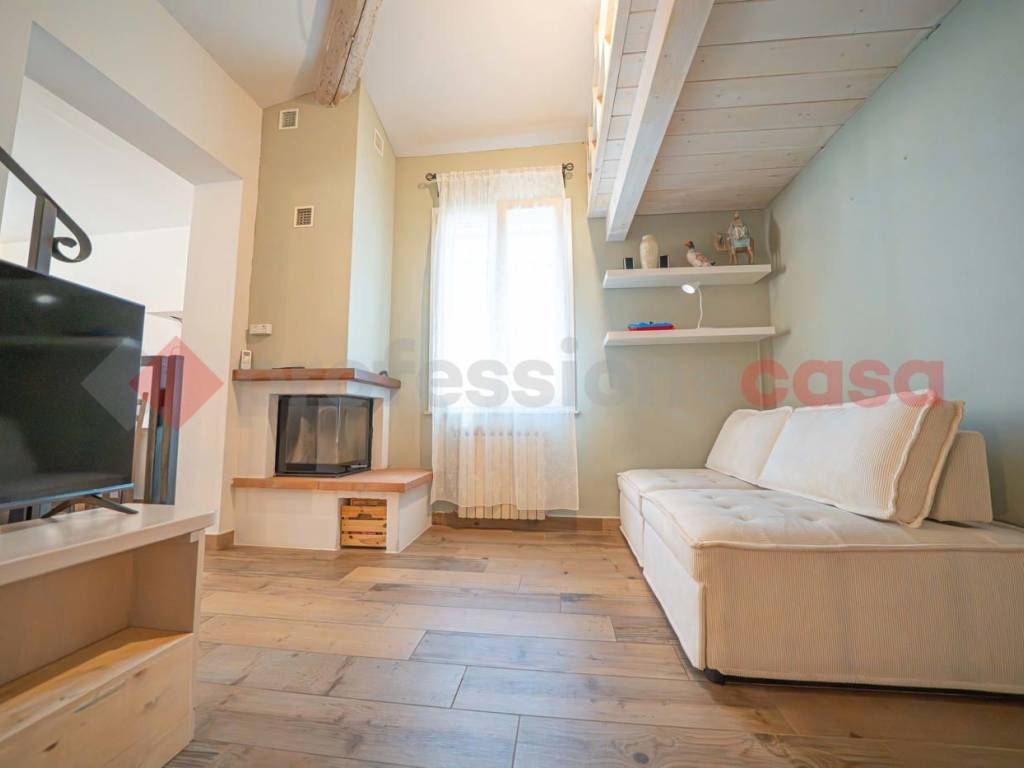 appartamento in vendita a Cecina