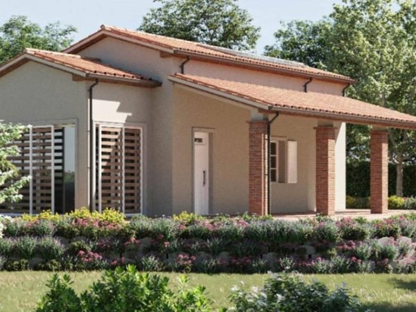 casa indipendente in vendita a Cecina