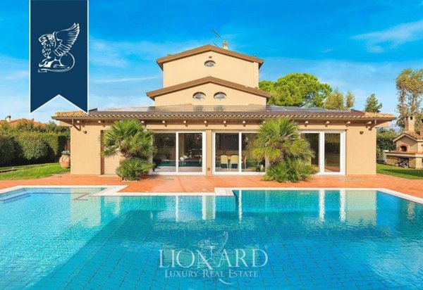 casa indipendente in vendita a Cecina