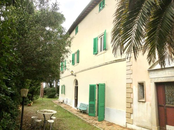 casa indipendente in vendita a Cecina