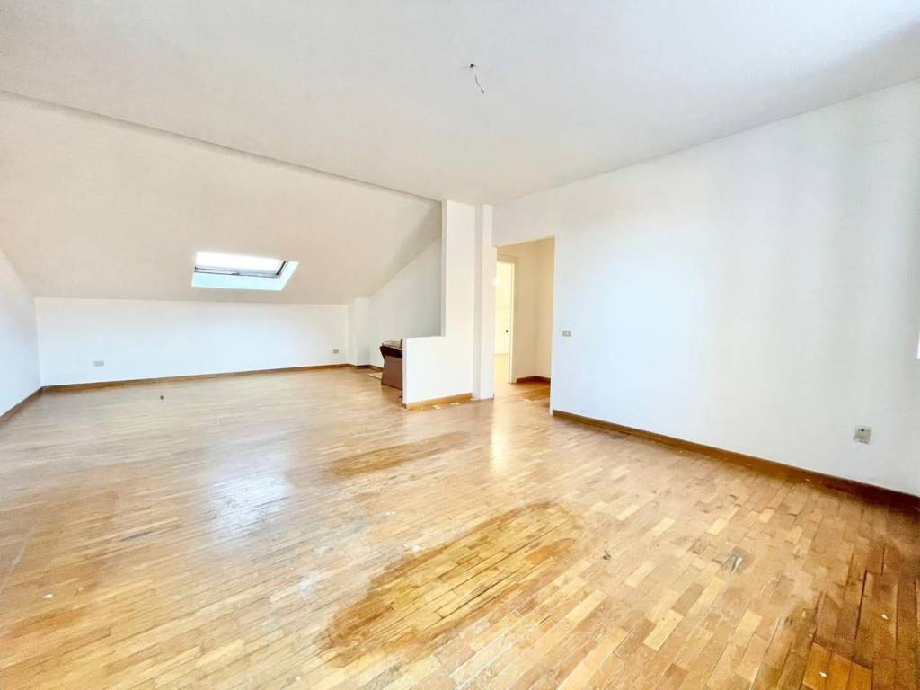 appartamento in vendita a Cecina