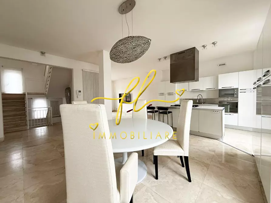 casa indipendente in vendita a Cecina