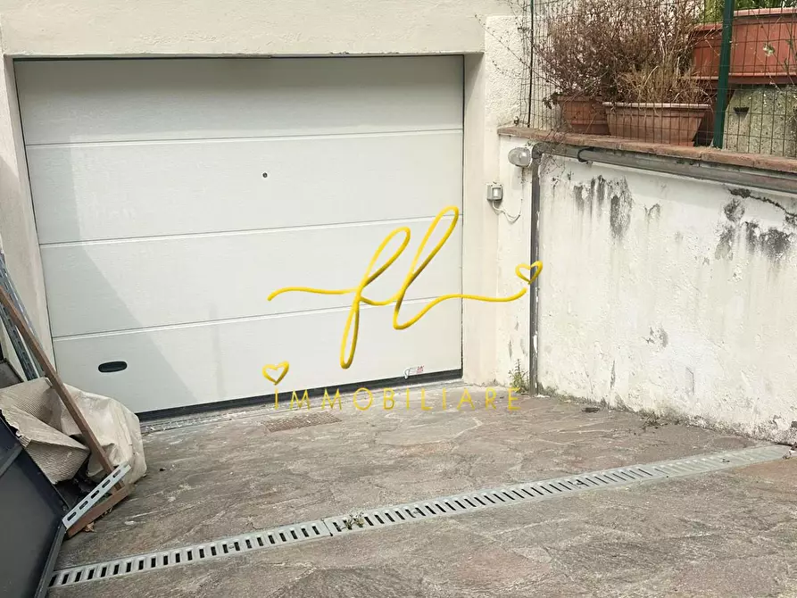 locale di sgombero in vendita a Cecina