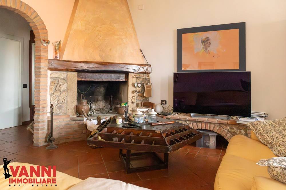 appartamento in vendita a Cecina