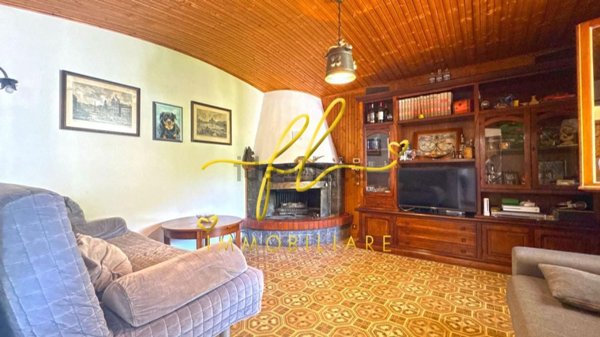 casa indipendente in vendita a Cecina