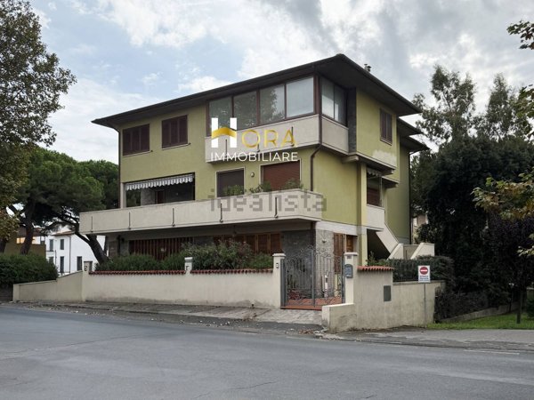 casa indipendente in vendita a Cecina