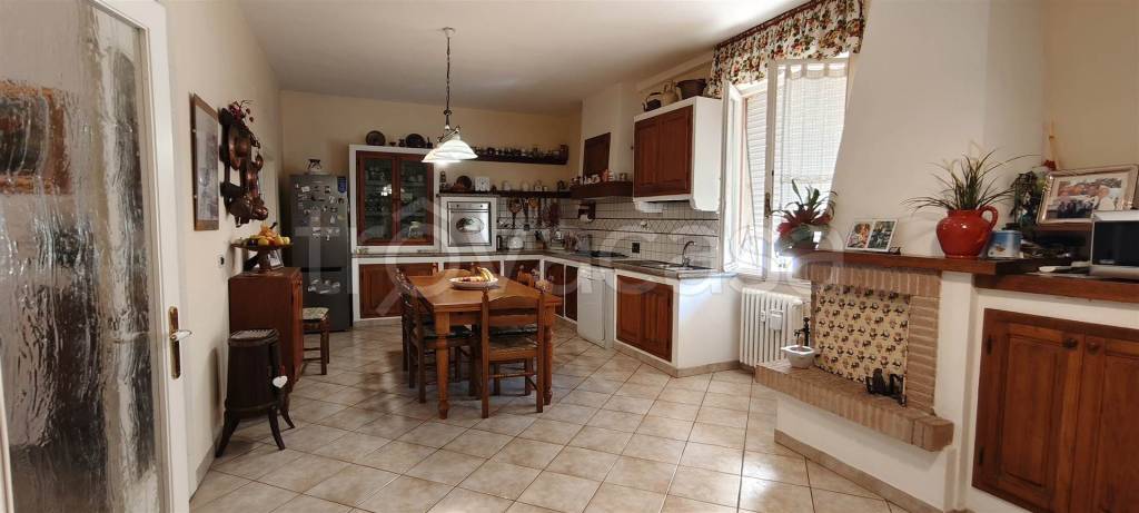 appartamento in vendita a Cecina