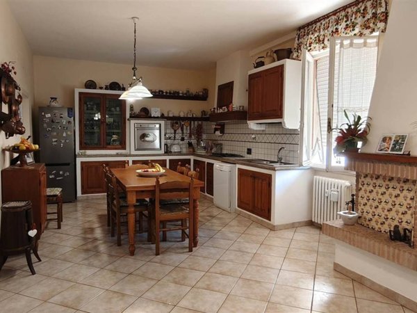 appartamento in vendita a Cecina