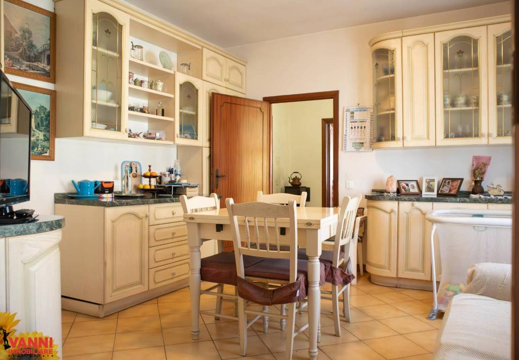 appartamento in vendita a Cecina