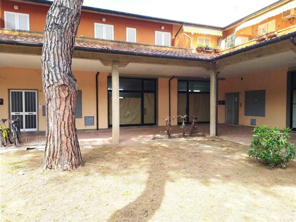 ufficio in vendita a Cecina