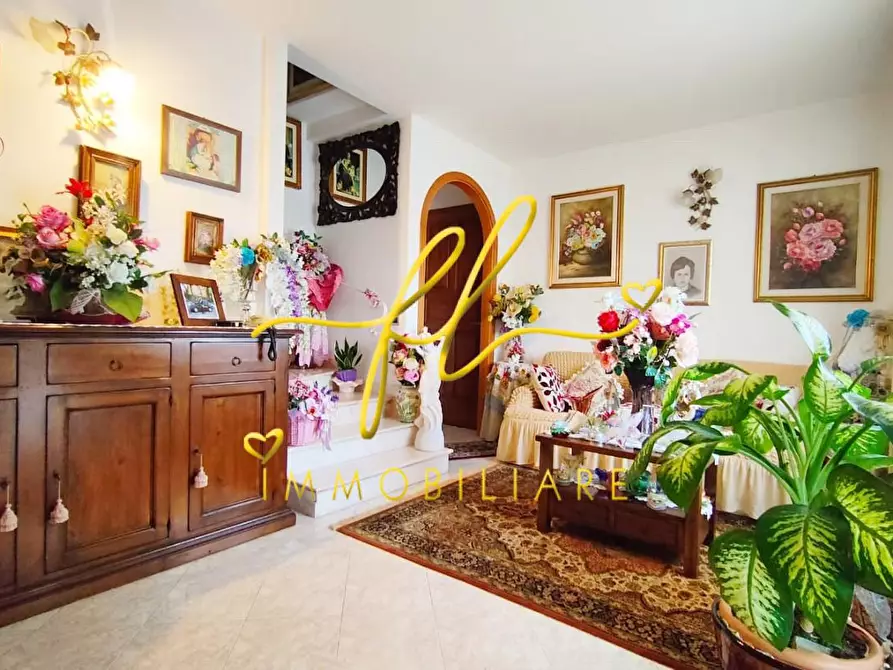 casa indipendente in vendita a Cecina