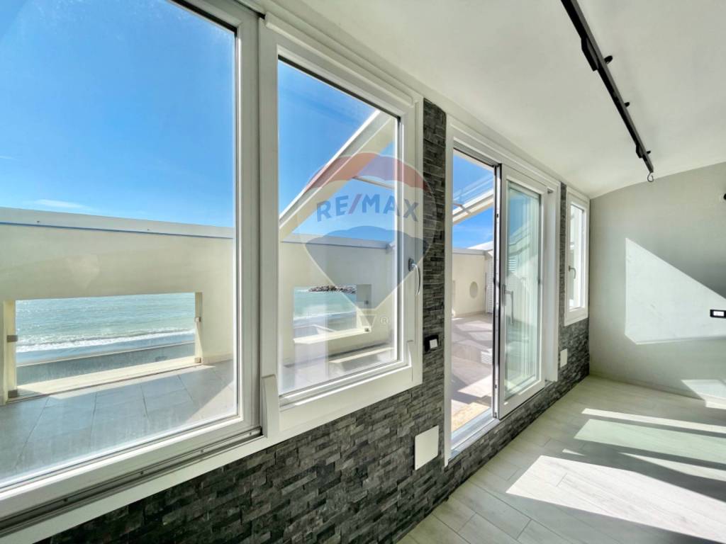 appartamento in vendita a Cecina