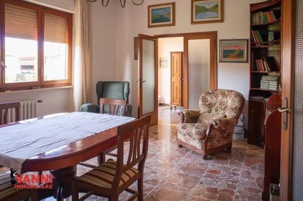 casa indipendente in vendita a Cecina