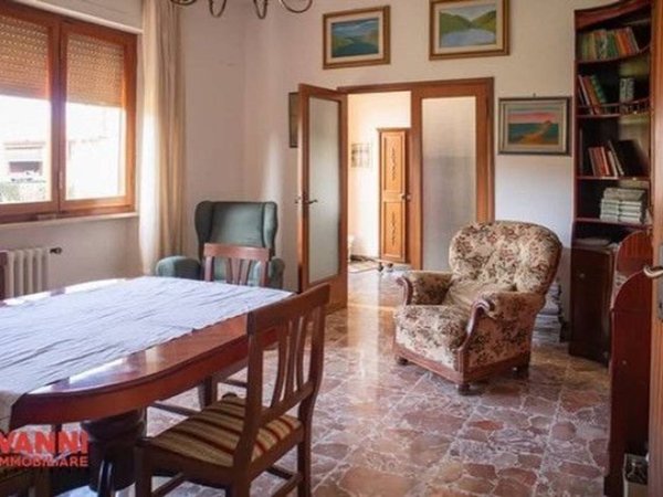 casa indipendente in vendita a Cecina