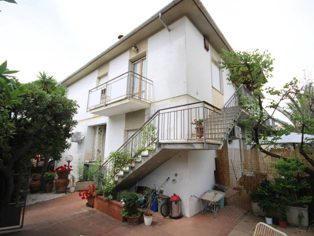 appartamento in vendita a Cecina