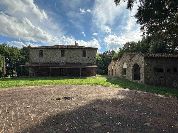 casa semindipendente in vendita a Cecina