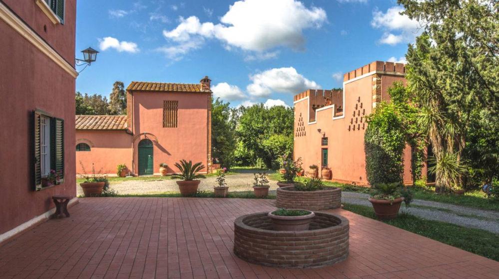 villa in vendita a Cecina