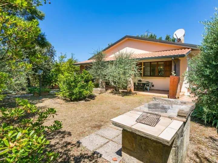 casa indipendente in vendita a Cecina