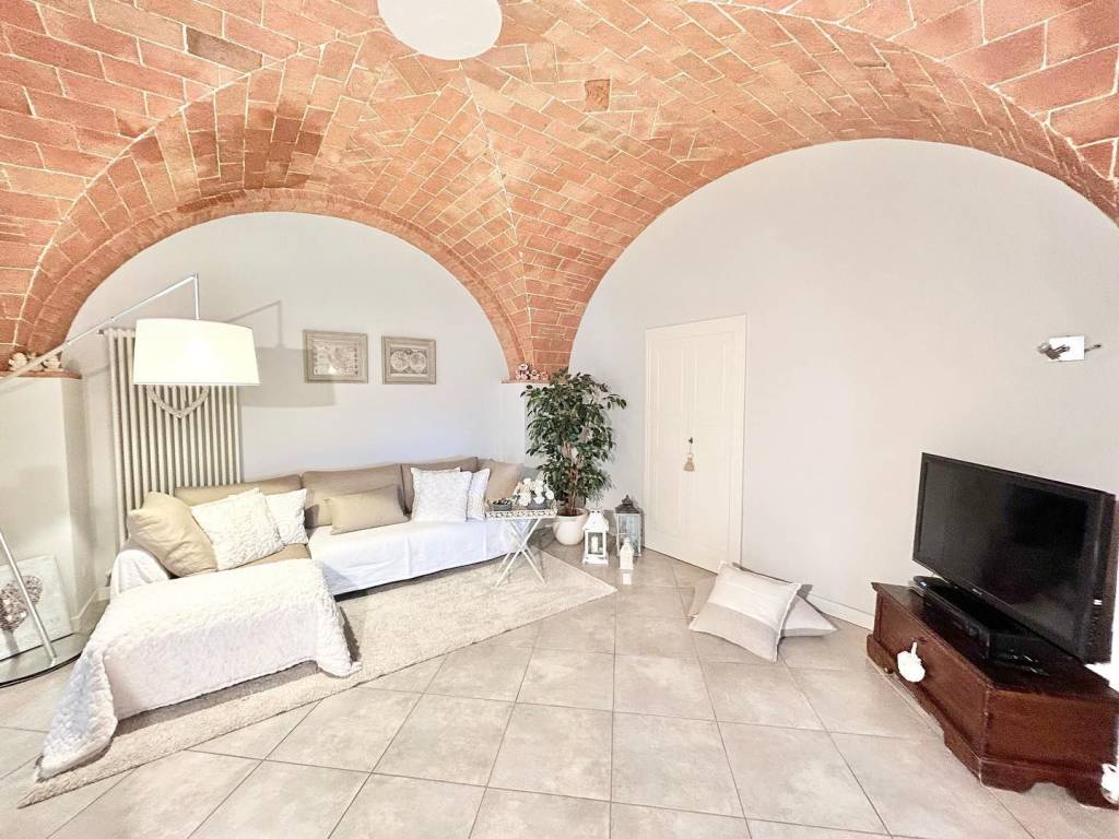 appartamento in vendita a Cecina