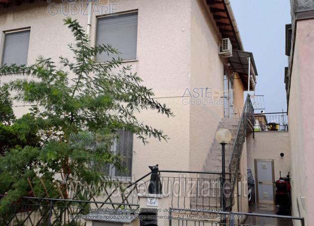 casa indipendente in vendita a Cecina