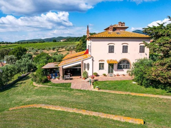 casa indipendente in vendita a Cecina