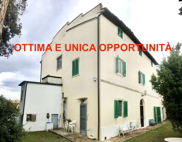 casa indipendente in vendita a Cecina
