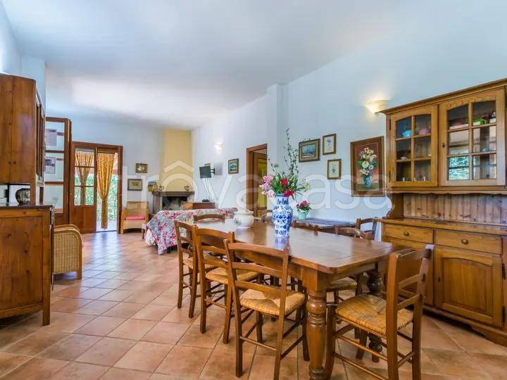 casa indipendente in vendita a Cecina