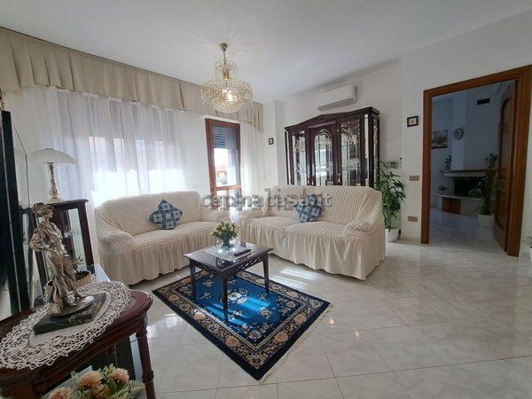 appartamento in vendita a Cecina