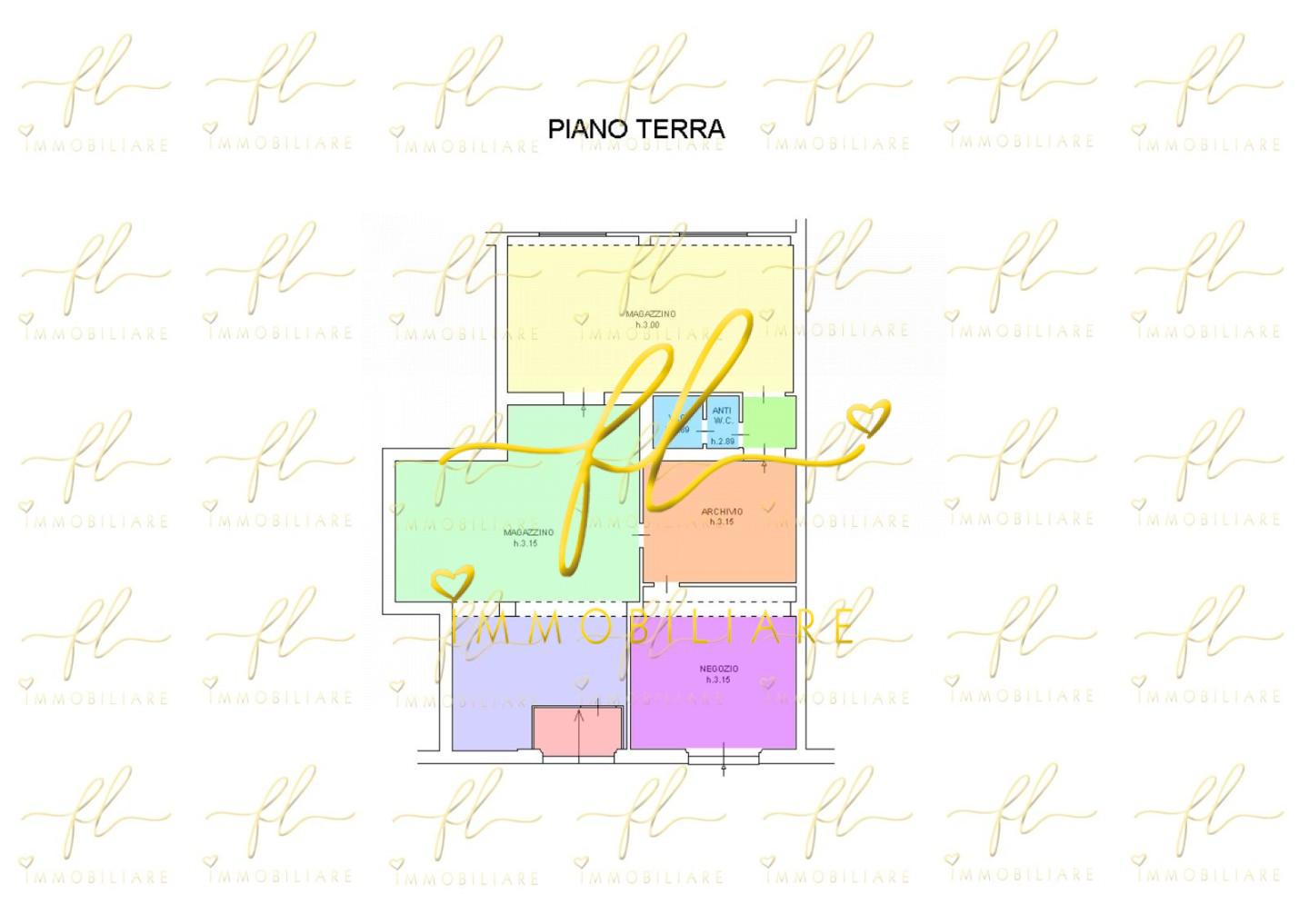locale commerciale in vendita a Cecina
