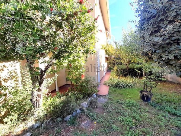 casa indipendente in vendita a Cecina