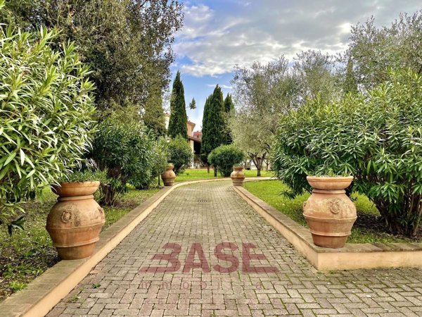 casa indipendente in vendita a Cecina