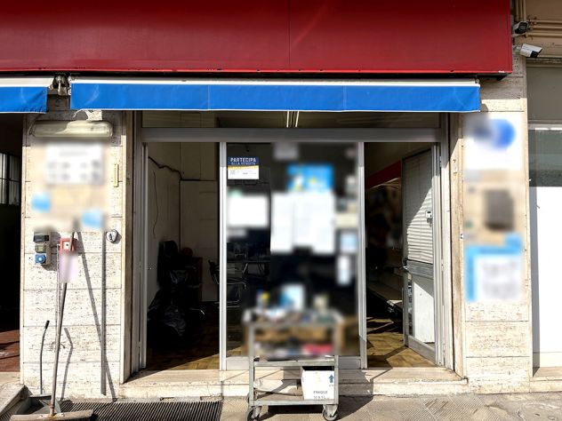 negozio in vendita a Cecina