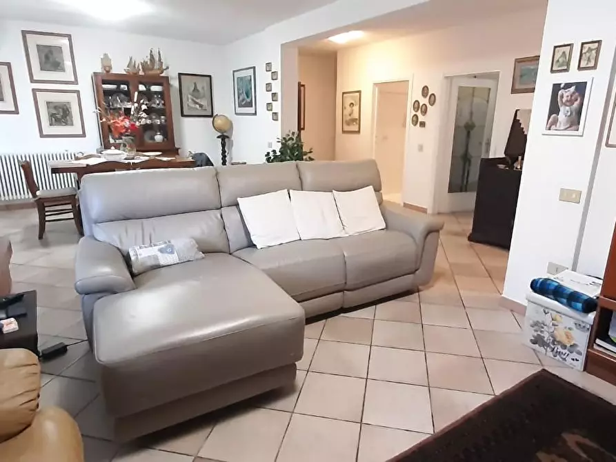 casa indipendente in vendita a Cecina