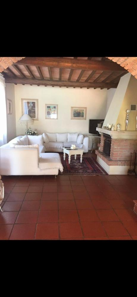 casa indipendente in vendita a Cecina