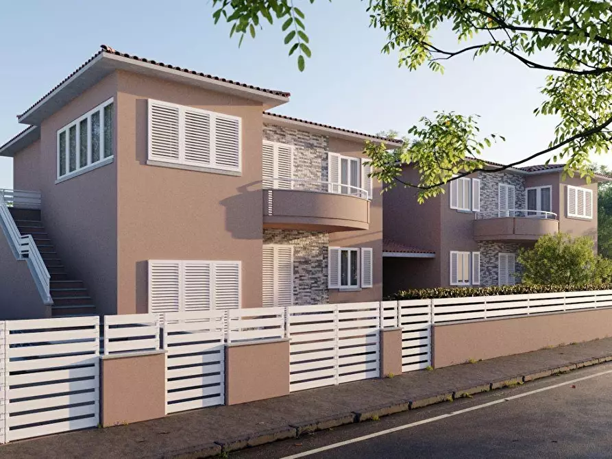 casa indipendente in vendita a Cecina