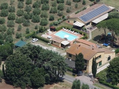 casa indipendente in vendita a Cecina