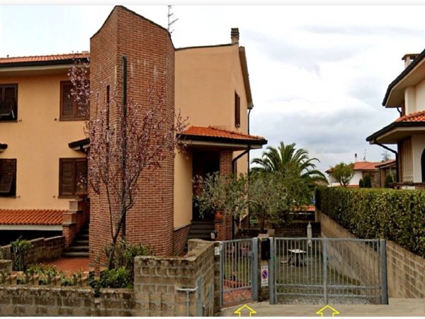 appartamento in vendita a Cecina