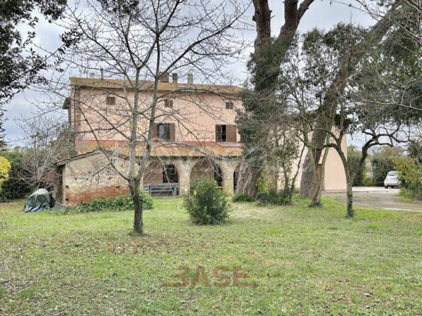 casa indipendente in vendita a Cecina